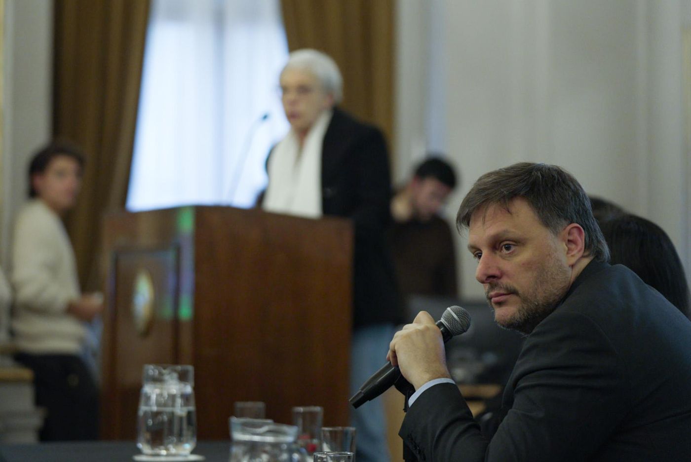Fotografía de la audiencia pública (1 de 3)